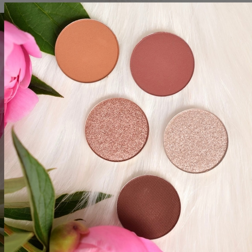 Two Earthtone Colored Eyeshadows